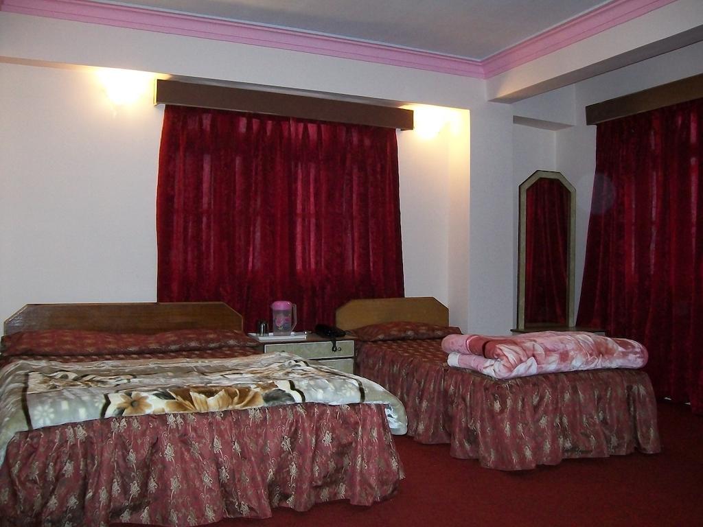 Hotel Darjeeling Palace Room photo